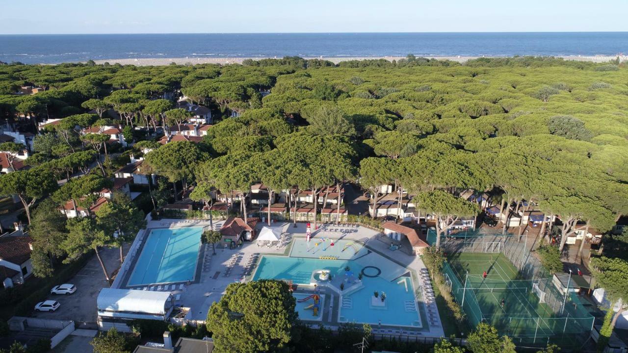 Victoria Mobilehome In Camping Mare E Pineta Lido di Spina Exterior foto